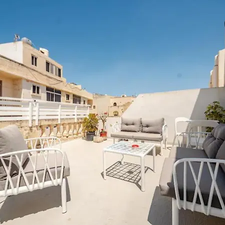 Guest house Large 200year Old 2 Min Away From Mdina Rabat